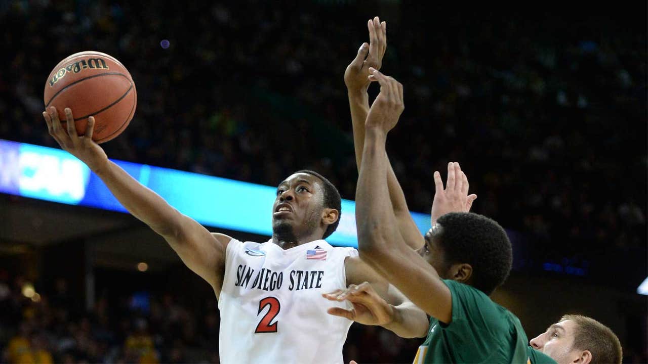 Xavier Thames' 30 leads Aztecs past Bison 63-44